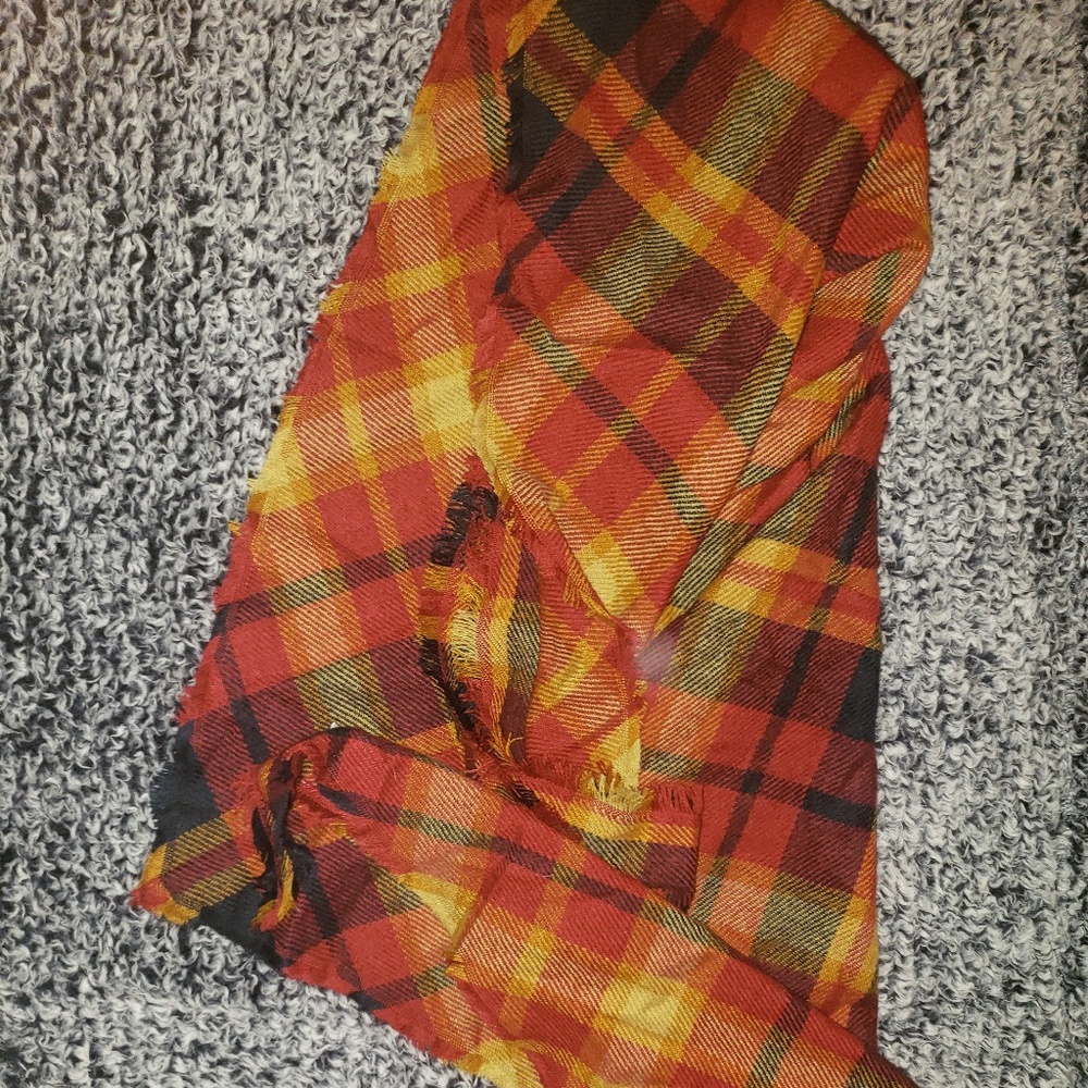 Fall Triangle Scarf - Picture 2 of 4